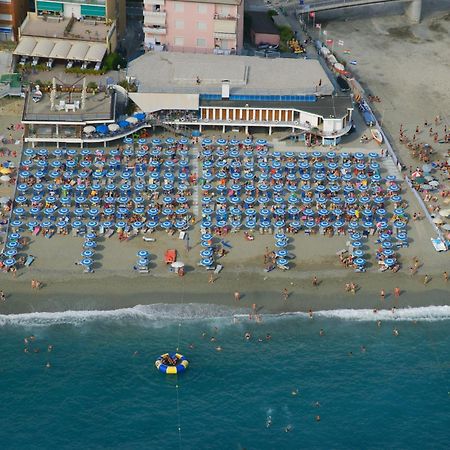 Hotel Bagni Arcobaleno Deiva Marina Exterior foto