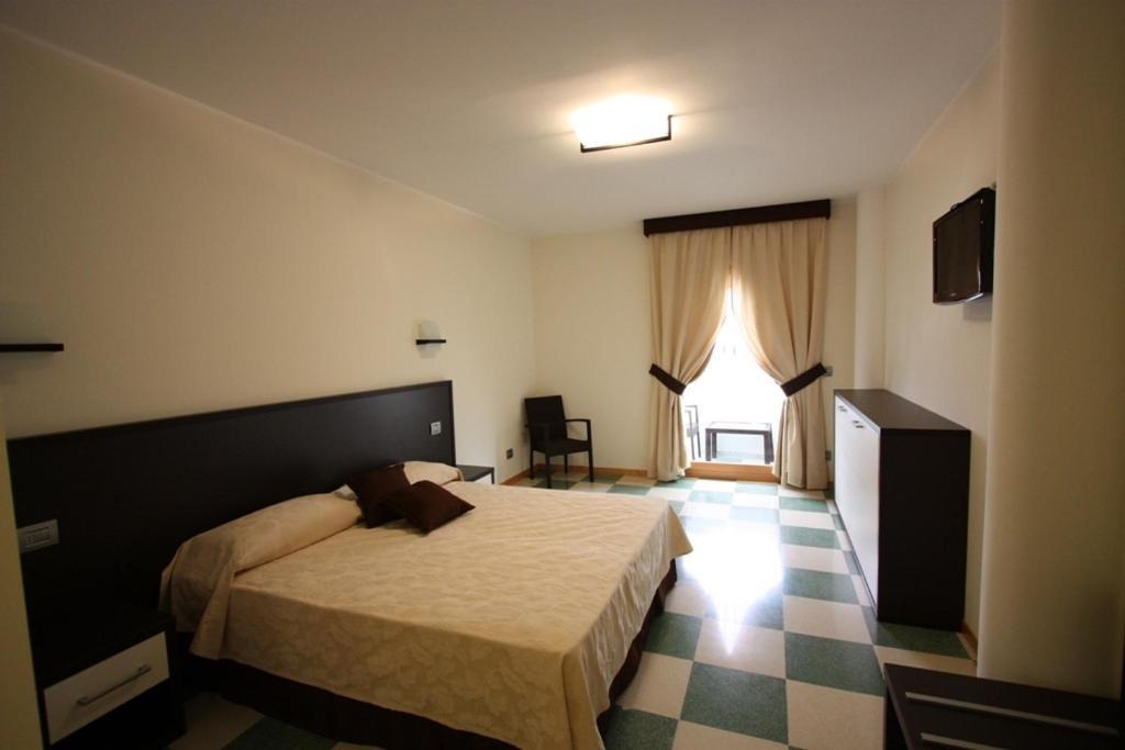 Hotel Bagni Arcobaleno Deiva Marina Quarto foto